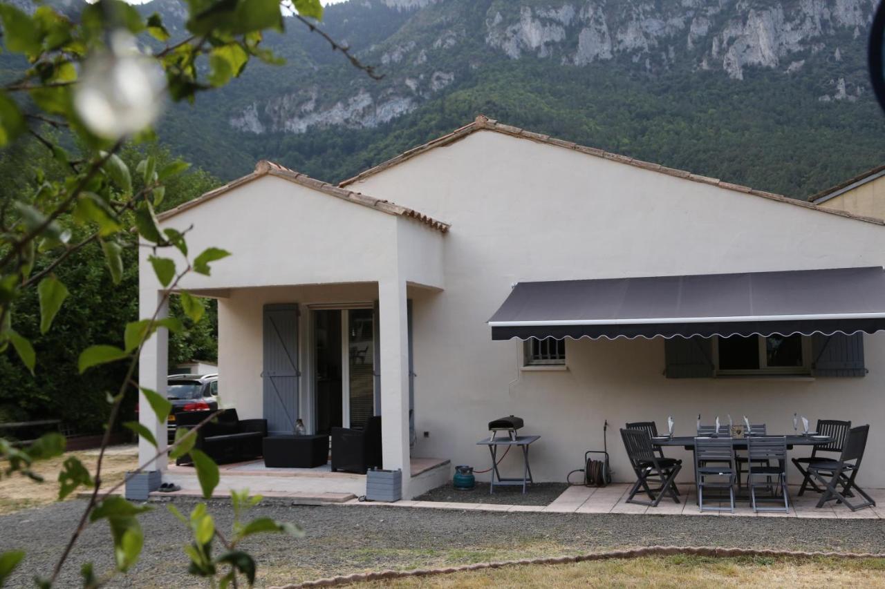 Private Riverside Villa With Breathtaking Views Axat Exterior foto